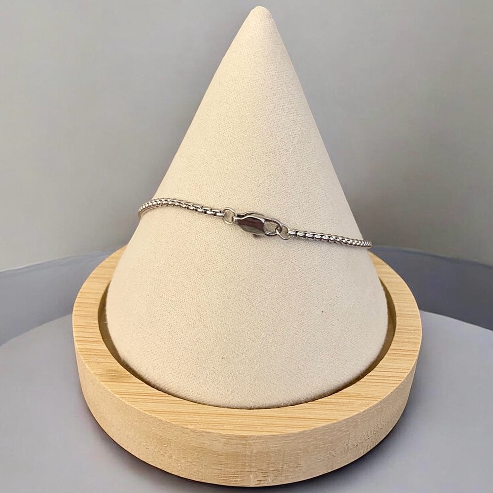 Stainless Steel box chain 8 inch 2mm width bracelet - Silver - Picture 4 of 6